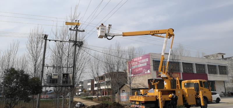 鄧州市供電公司：帶電作業為疫情防控提供電力保障