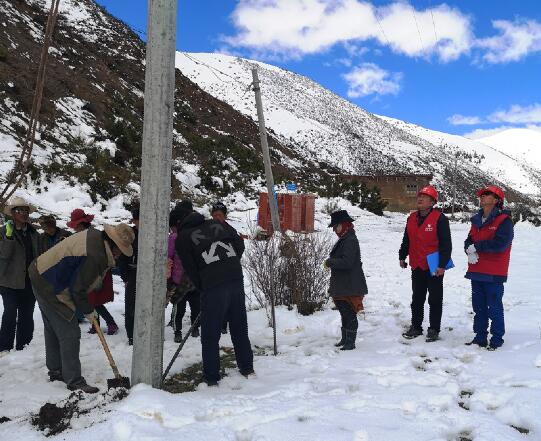 國網南充供電公司援藏幫扶小組：突遭特大暴風雪，全力組織搶險應對