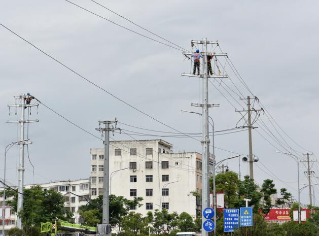 國網宿松縣供電公司：加緊造線路 備戰夏季和高中考用電