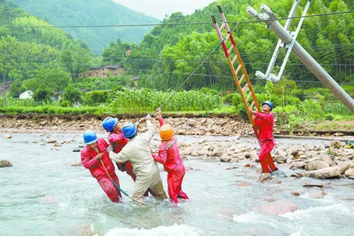 國家電網公司：眾志成城抗洪災 全力以赴保供電