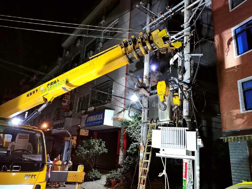 國網福安市供電公司：跨夜搶修變壓器故障 全力確保穩定供電