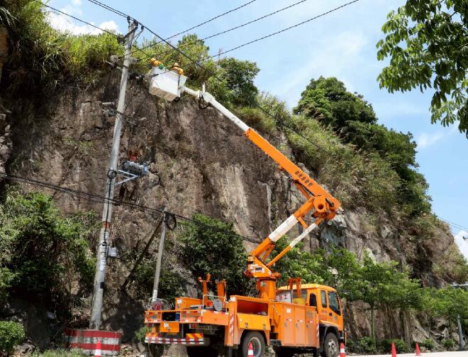 國網福安市供電公司：帶電作業配合專變增容 為船企發展提供電力支撐