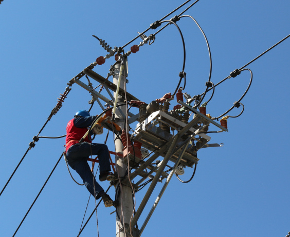 國網伊犁供電公司“電醫生”急診農戶用電癥結