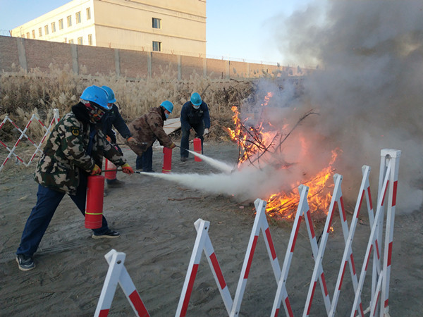 新疆兵團一師電力公司阿拉爾熱力分公司開展節前消防安全演練活動