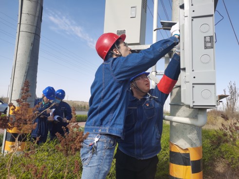 阿拉善電業局黨建+營銷助推高損線路治理取得實效