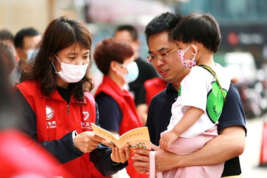 國網(wǎng)山東壽光供電參加全市安全生產宣傳咨詢日活動