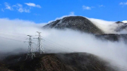 安全運(yùn)行十年“電力天路”點(diǎn)亮雪域高原