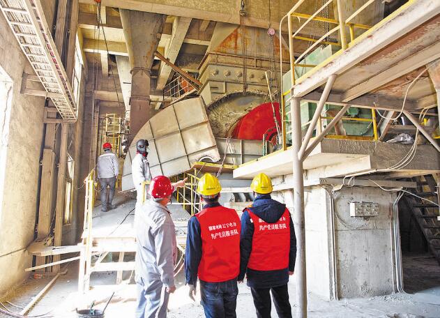 國家電網遼寧電力(丹東)雷鋒共產黨員服務隊用心用力服務抵邊村寨鄉村振興