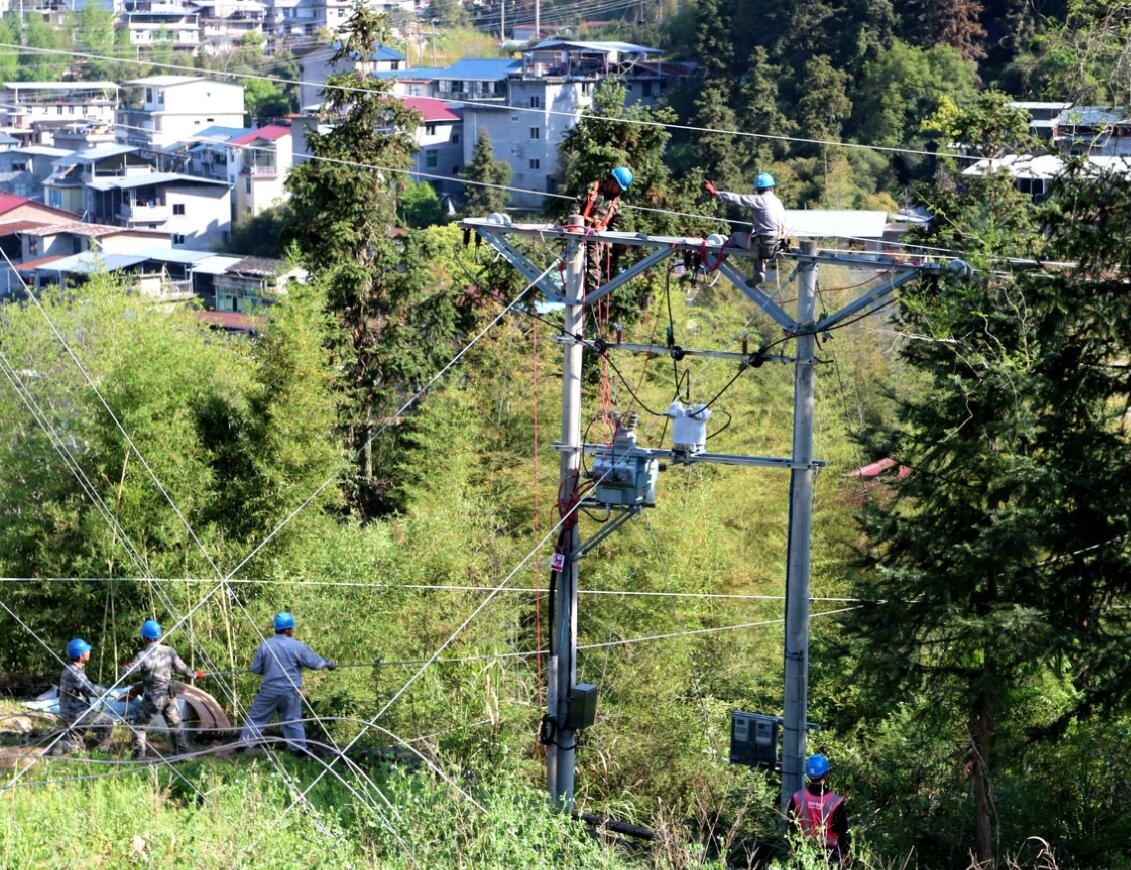 國網武夷山市供電公司：“三跨”線路改造　消除安全隱患