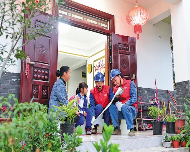 國家電網四川電力(成都)連心橋共產黨員服務隊心貼心“零距離” 服務社區群眾