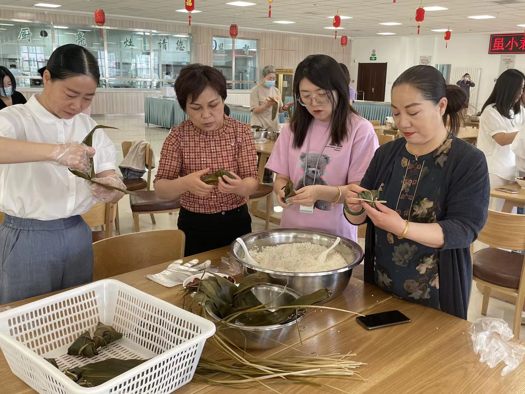 鄂爾多斯市供用電工程服務有限責任公司工會組織開展端午節活動