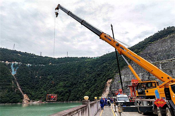 大渡河開辟水上生命通道馳援地震重災區