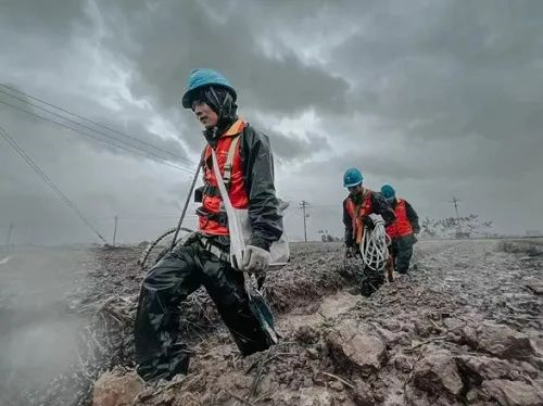 臺風“梅花”登陸 國家電網全力搶險保供電