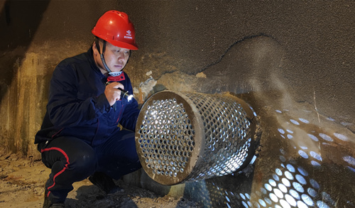 守護萬家燈火 保電有我擔當——記陜投集團趙石畔煤電灰硫專業工程師凌科研