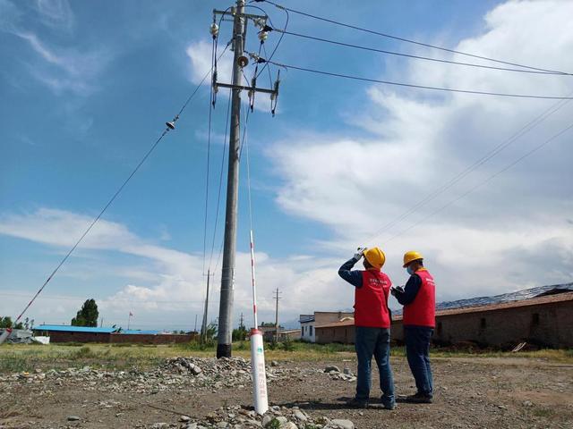 國網新疆電力公司持續優化電力營商環境 “八大產業集群”發展電力足