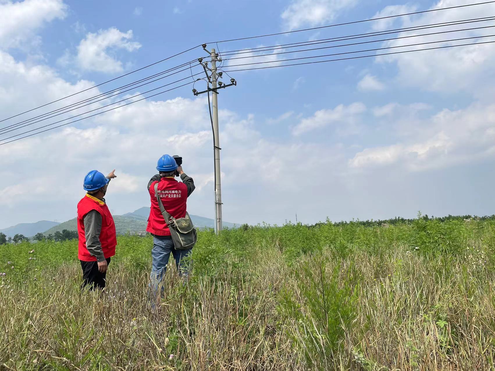 國網鞏義市供電公司鄉村振興電力賦能助力夏糧顆粒歸倉