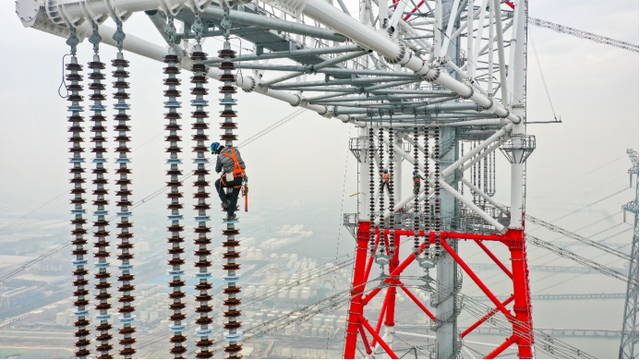 我國規模最大超高壓跨江輸變電工程投運