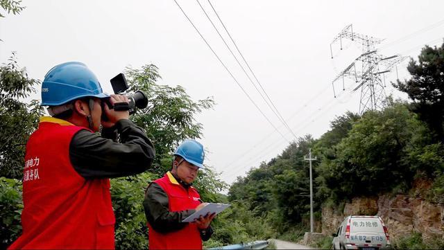 國網鞏義市供電公司戰高溫護清涼