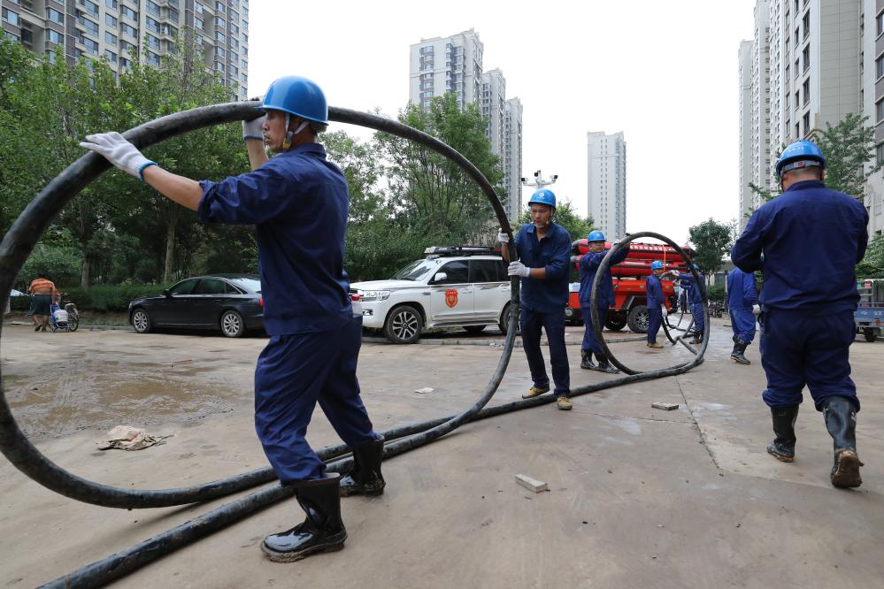 電來了，光就來了——河北涿州加快電力設(shè)施搶修見聞