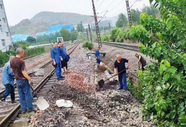 【搶險救災 我們在前線】運煤鐵路沖毀后 中國華能攻堅完成電力“保供戰”