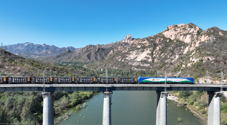 國家能源集團朔黃鐵路煤炭運量超3億噸創新高