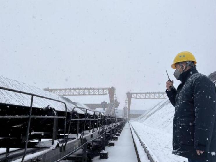 中國華能抗擊冰雪 全力確保能源安全穩定供應