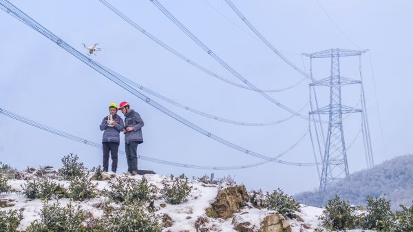 國家電網全力奮戰寒潮電力保供一線