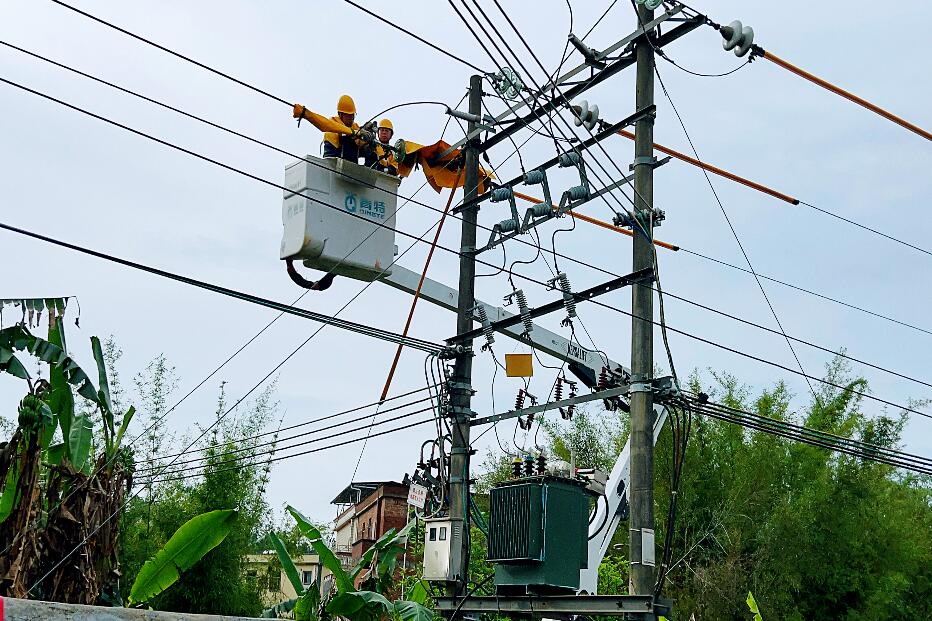 粵桂黔受暴雨影響用戶超九成恢復供電