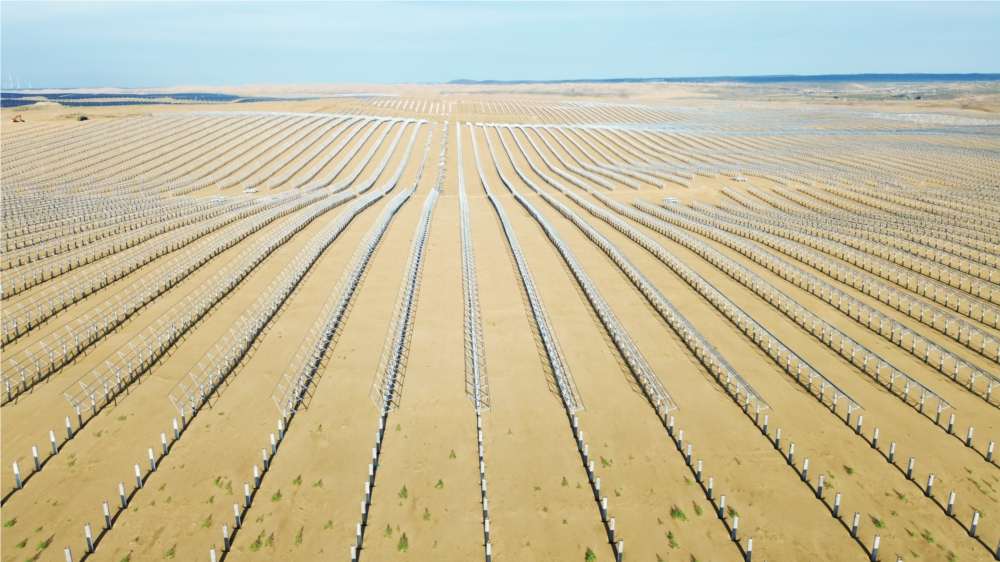 達拉特經濟開發區增量配電網綠色供電項目光伏工程標段二完成1號地塊預制樁壓樁施工