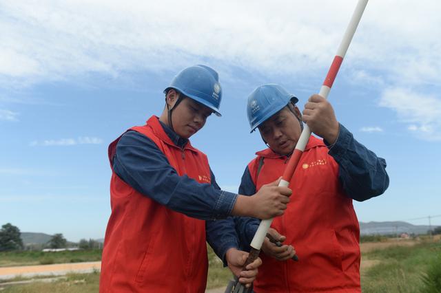 國網汝州市供電公司優質服務保障農民秋種用電無憂