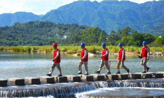 國網永泰縣供電公司“電”亮美好假期 “滿格電”護航國慶旅游熱