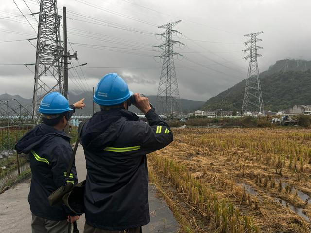 國網平陽供電供電全力迎戰臺風 保障電網安全