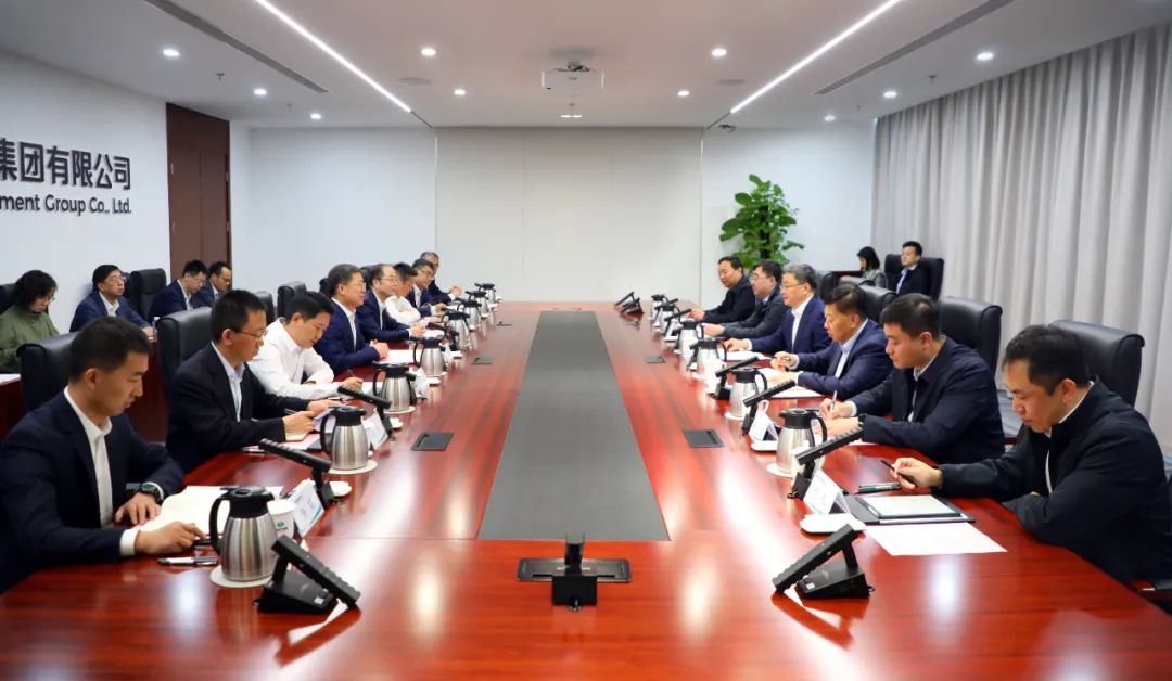 中國電氣裝備黨委書記、董事長李洪鳳會見濟南市委副書記、市長于海田