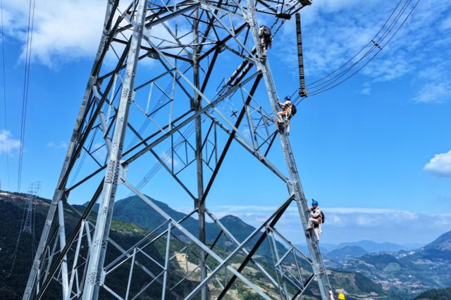 國家電網跨省跨區互濟助力冬季電力保供